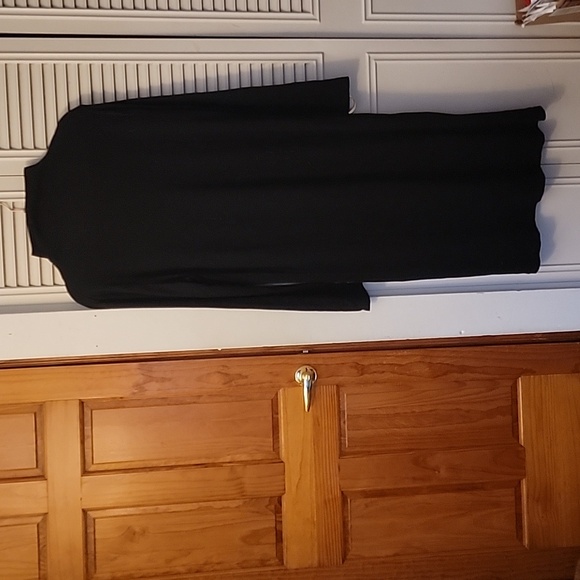 Ribbed Turtleneck Midi Dress - Picture 4 of 9